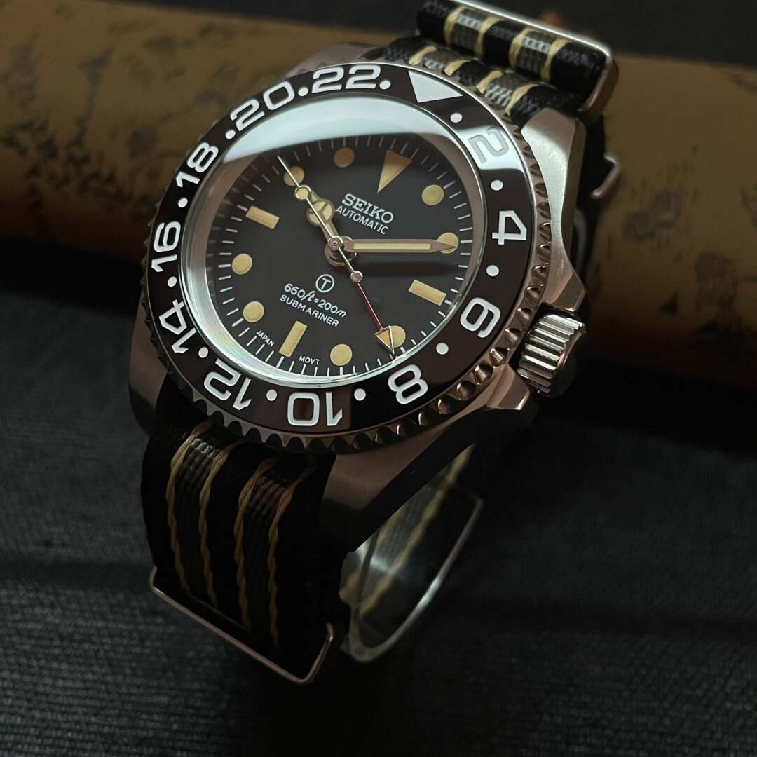 Custom SeikoVintage Milsub GMT JB Mod - 44MM - Steel 904L